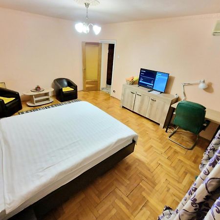Global Downtown Apartments - Unirii ブカレスト エクステリア 写真